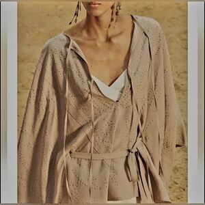 ZARA LIMITED EDITION BEIGE STUDDED KIMONO 🤎🤎🤎